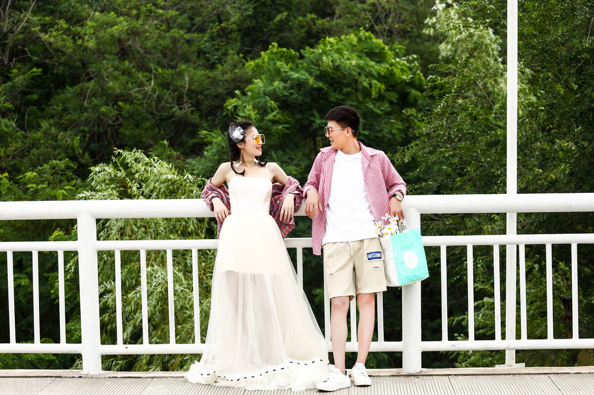 婆婆60岁生日,把儿媳送的礼物退了回来,只因孙子伤了奶奶的心