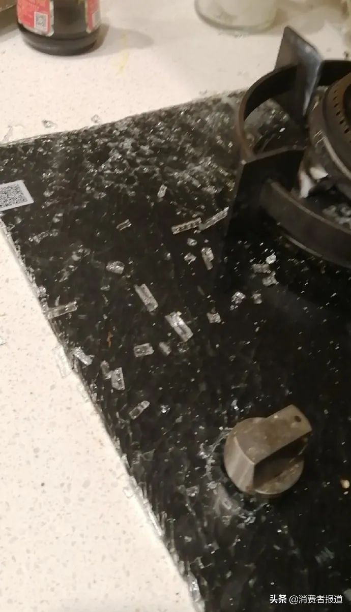 西门子燃气灶玻璃面板爆炸,西门子燃气灶钢化玻璃炸了