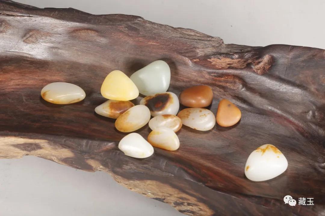 买到假的和田玉了怎么处理,买到假皮色的和田玉能报警吧