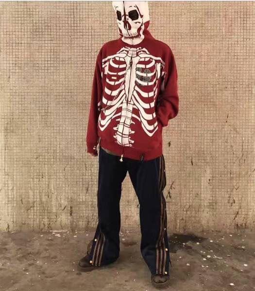 virgilabloh和侃爷谁成就高,virgilabloh与侃爷拥抱