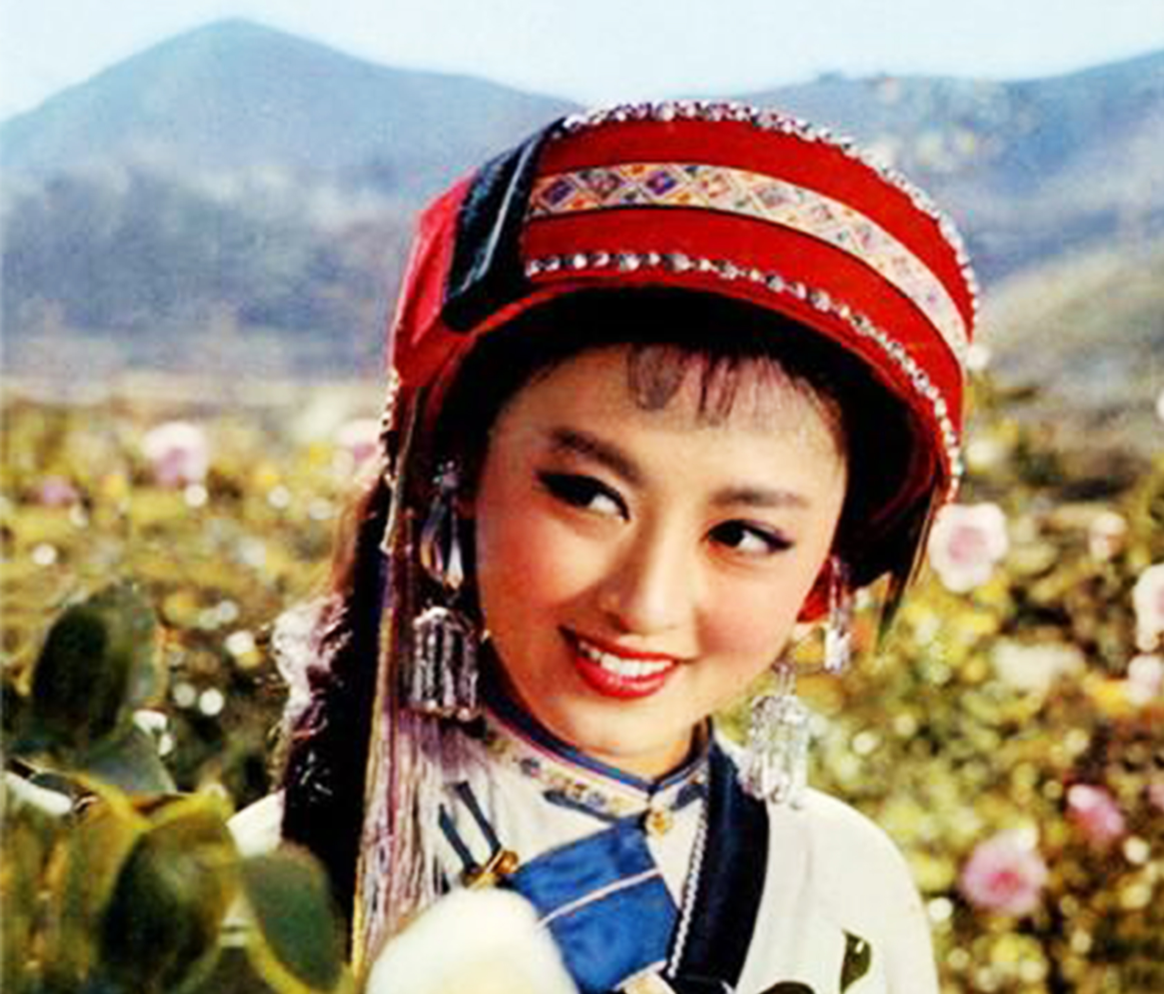 新中国成立后，毛主席亲自为这个少数民族，改了寓意美好的名字