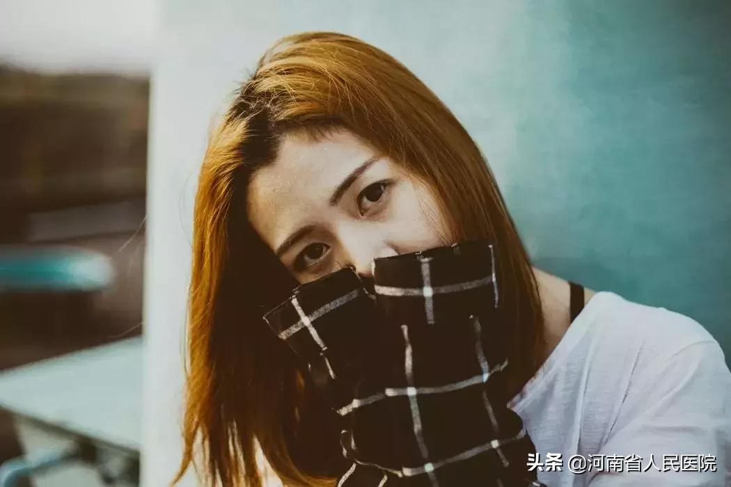 女人老不老看哪里,女人老不老看这3点跟年龄无关