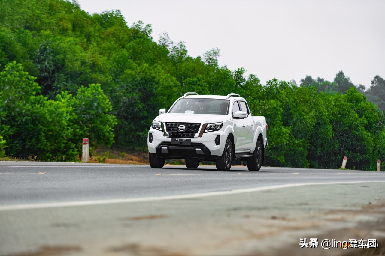 2021款日产纳瓦拉越野测试,2021日产纳瓦拉navara