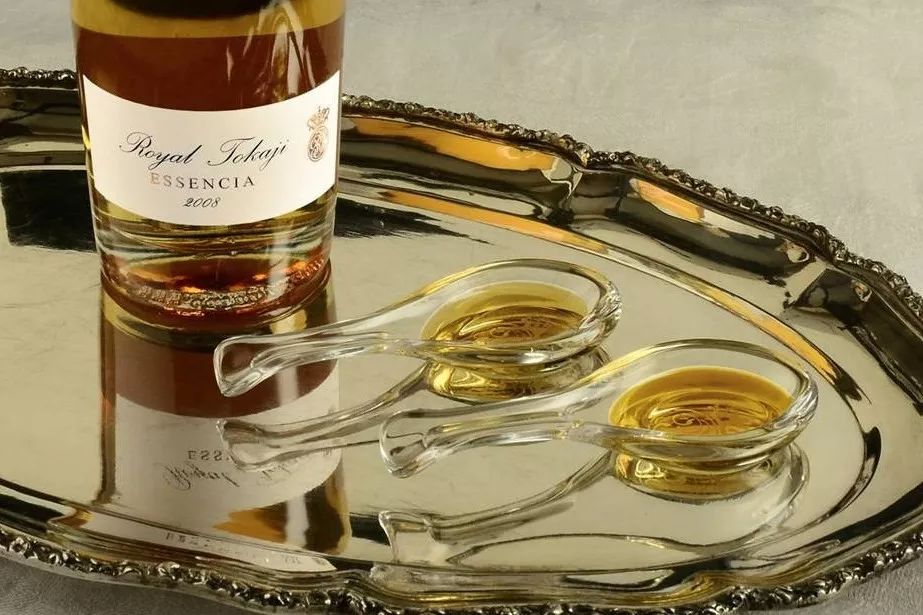 全世界最贵的十大顶级葡萄酒,世界最贵的葡萄酒是哪一款