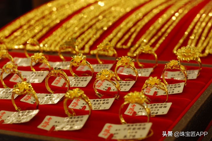 为什么有些人戴k金会过敏,k金为什么戴了会过敏