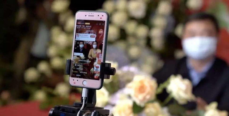 做团购月入百万 (如何做团购销售挣钱)