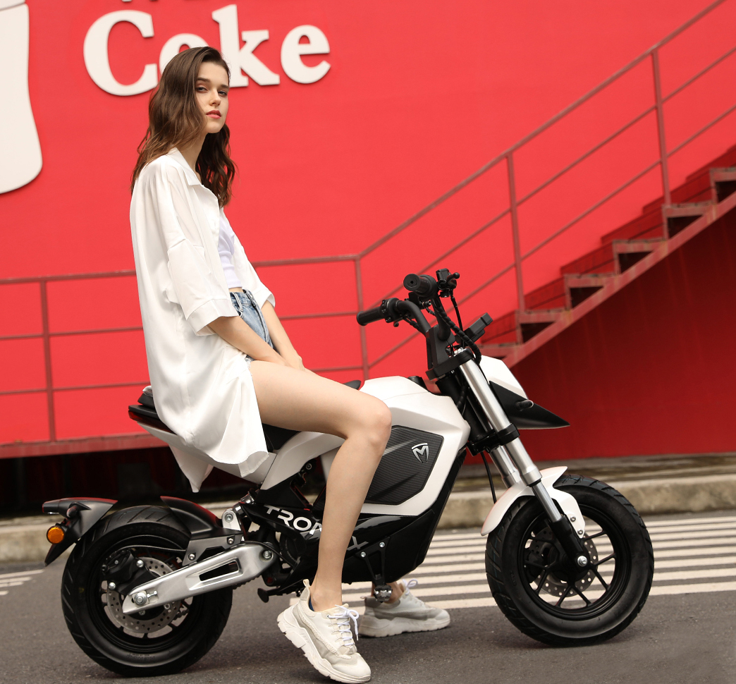 类似于小猴子的电动车,像本田的国产电动车