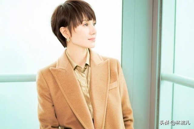 无论什么发型都好看,不管什么发型都掩盖不了你的美