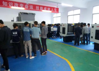 为什么技术含量低工资低,为什么现在技术工工资那么低