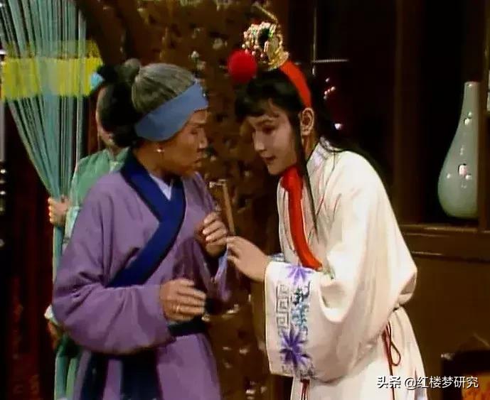 土气与污浊,洁净与污浊的关系