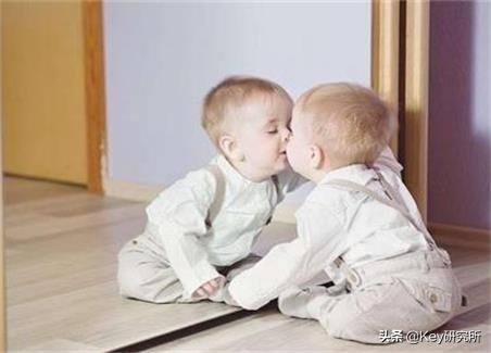 面对孩子没有判断力的模仿，家长该怎么办？