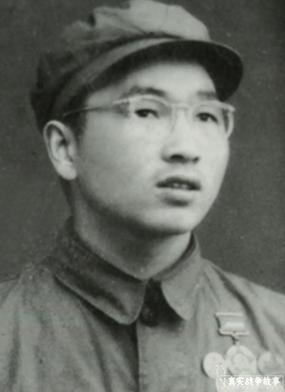 战争故事：志愿军战士被弹片削掉命根子，他在深夜悄悄拔掉输血管