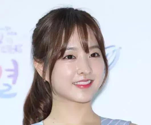 杨颖眼大,杨颖的眼睛瞪大了为什么好看