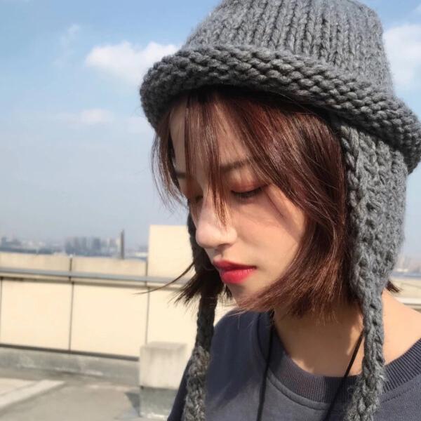 女生老是回复嗯或哦怎样回怼,女生怼你怎么高情商回复