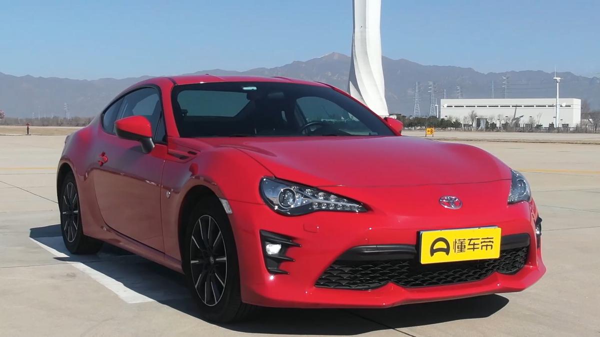 丰田跑车86深度体验,丰田ae86漂移