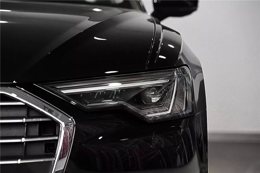 奥迪a6l45tfsi矩阵式大灯夜间效果,奥迪a6l新老款式对比