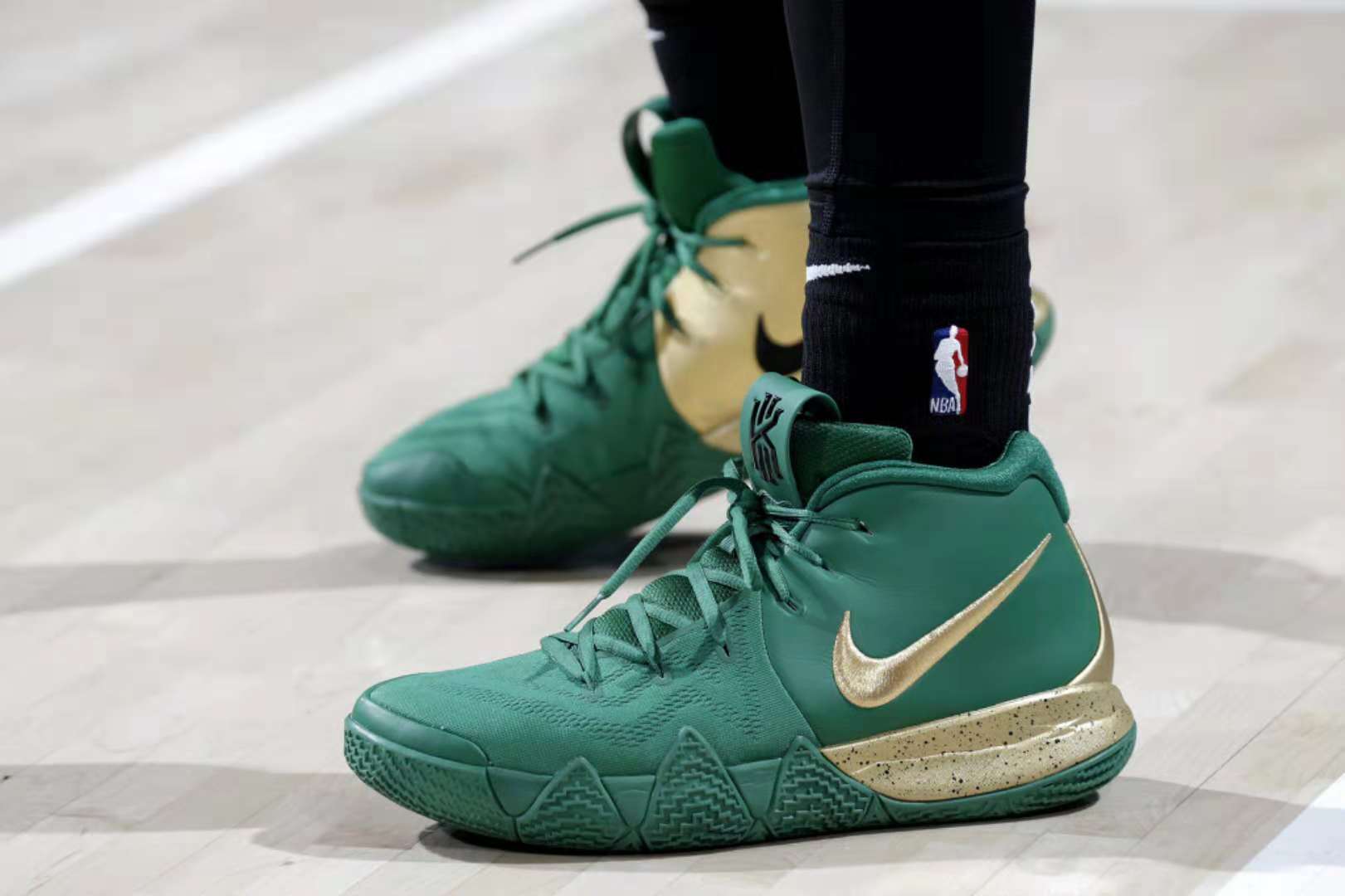 盘点nba上脚球鞋哈登篇,nba球鞋今日上脚