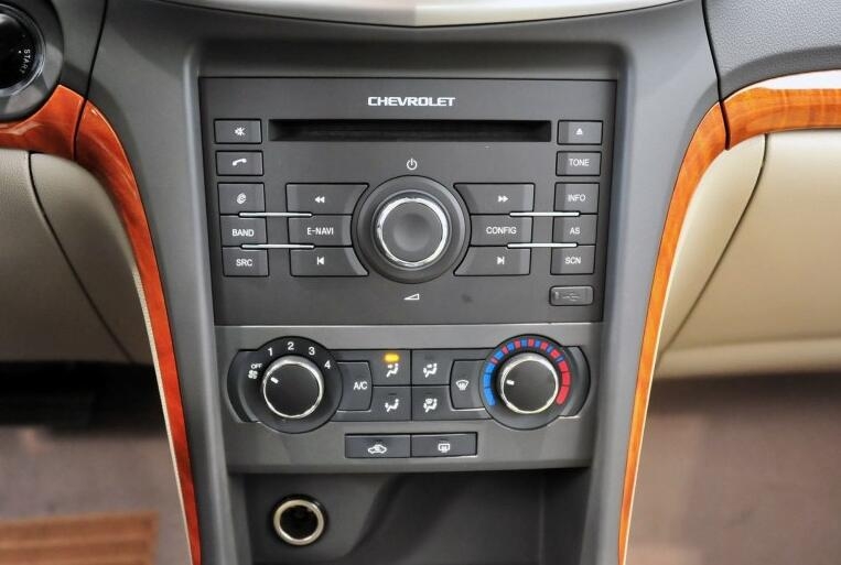 5万预算选雪佛兰是13年大空间景程还是车龄更短的爱唯欧