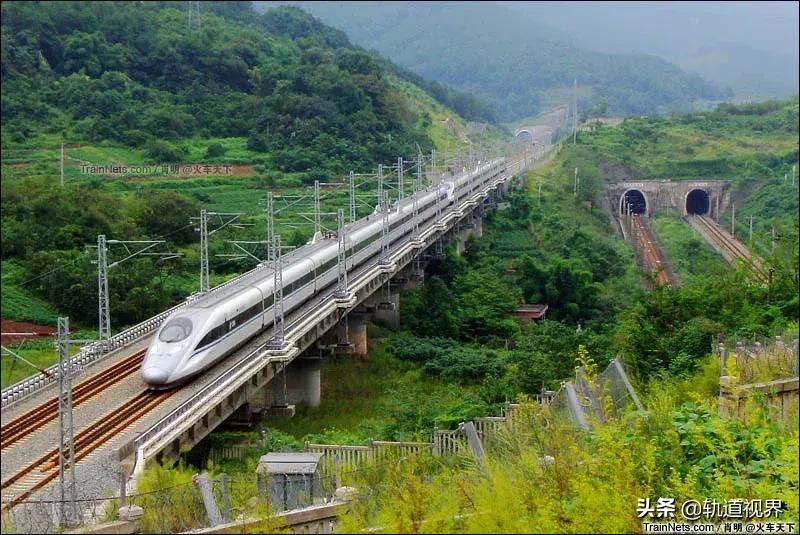 crh380系列动车组图鉴,crh380bg动车组跑350公里视频