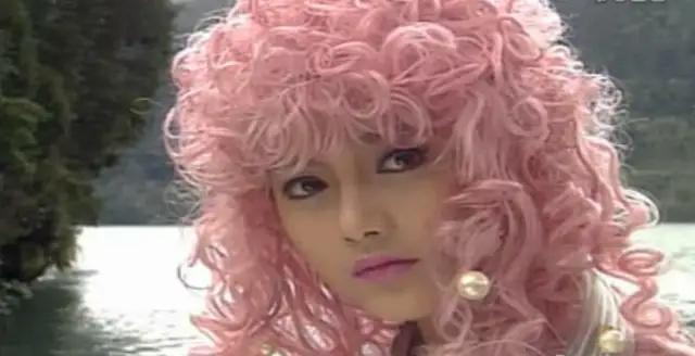 武功、变身、诅咒、外星人，童年看得津津有味的《小侠龙旋风》