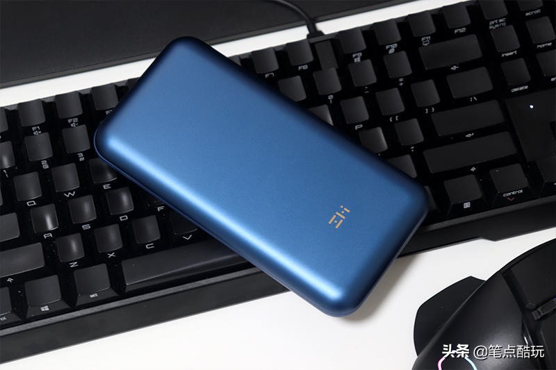 65w快充移动电源充电评测,65w快充2c与普通的区别