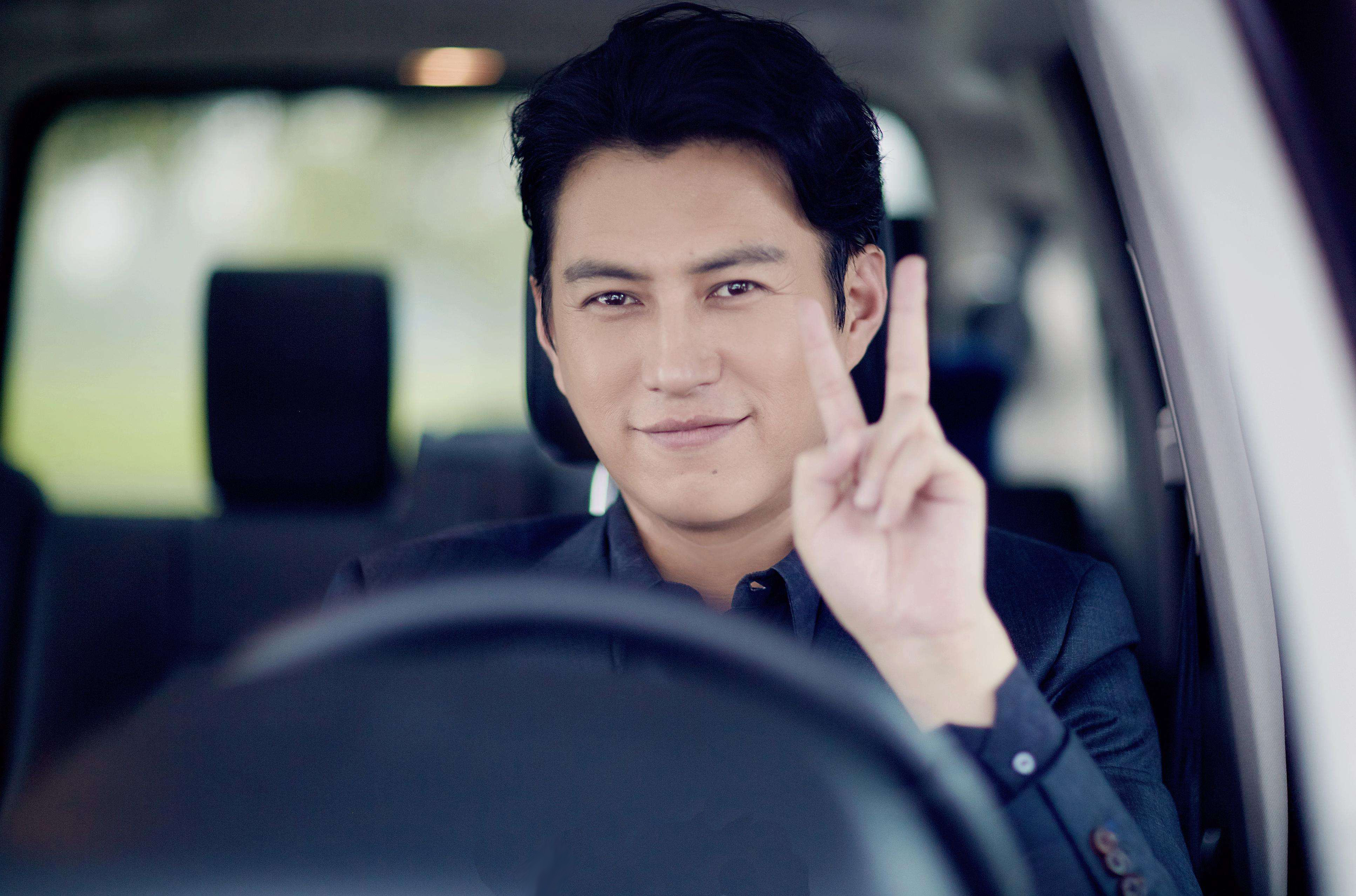 靳东李佳夫妻视频素材,靳东李佳罕见秀恩爱合集