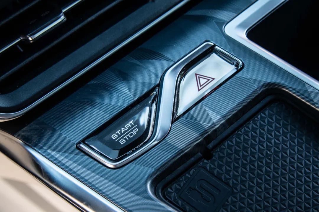 哈弗神兽2.0试驾视频,哈弗神兽2.0t智尊版试驾