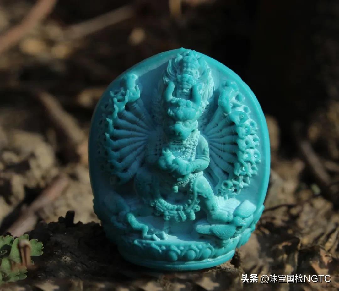 真正的绿松石什么样的,真正的绿松石是什么样的