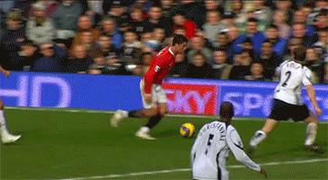 c罗生涯十大不可思议的进球,c罗的过人动作有多牛