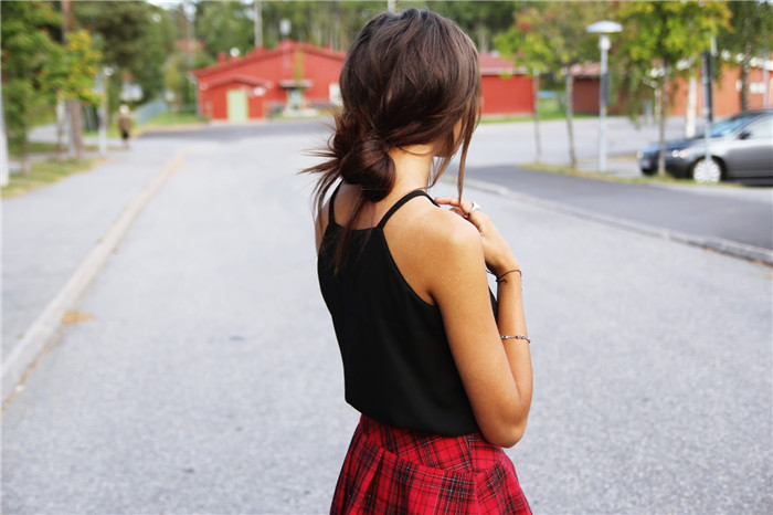 男人发什么样的朋友圈能吸引女人,怎样发朋友圈吸引男人主动联系你