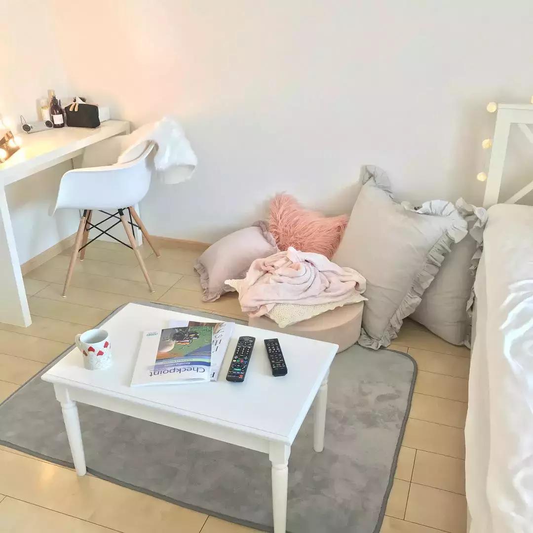 小姐姐晒出自己独居小屋后获赞无数!网友:我过的是什么日子?