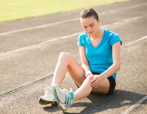 经常膝盖疼吃什么药,经常膝盖胀疼是什么原因导致的