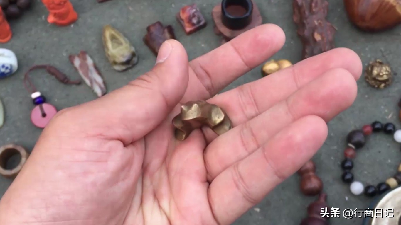 每天开市的古玩集市,每周三古玩集市