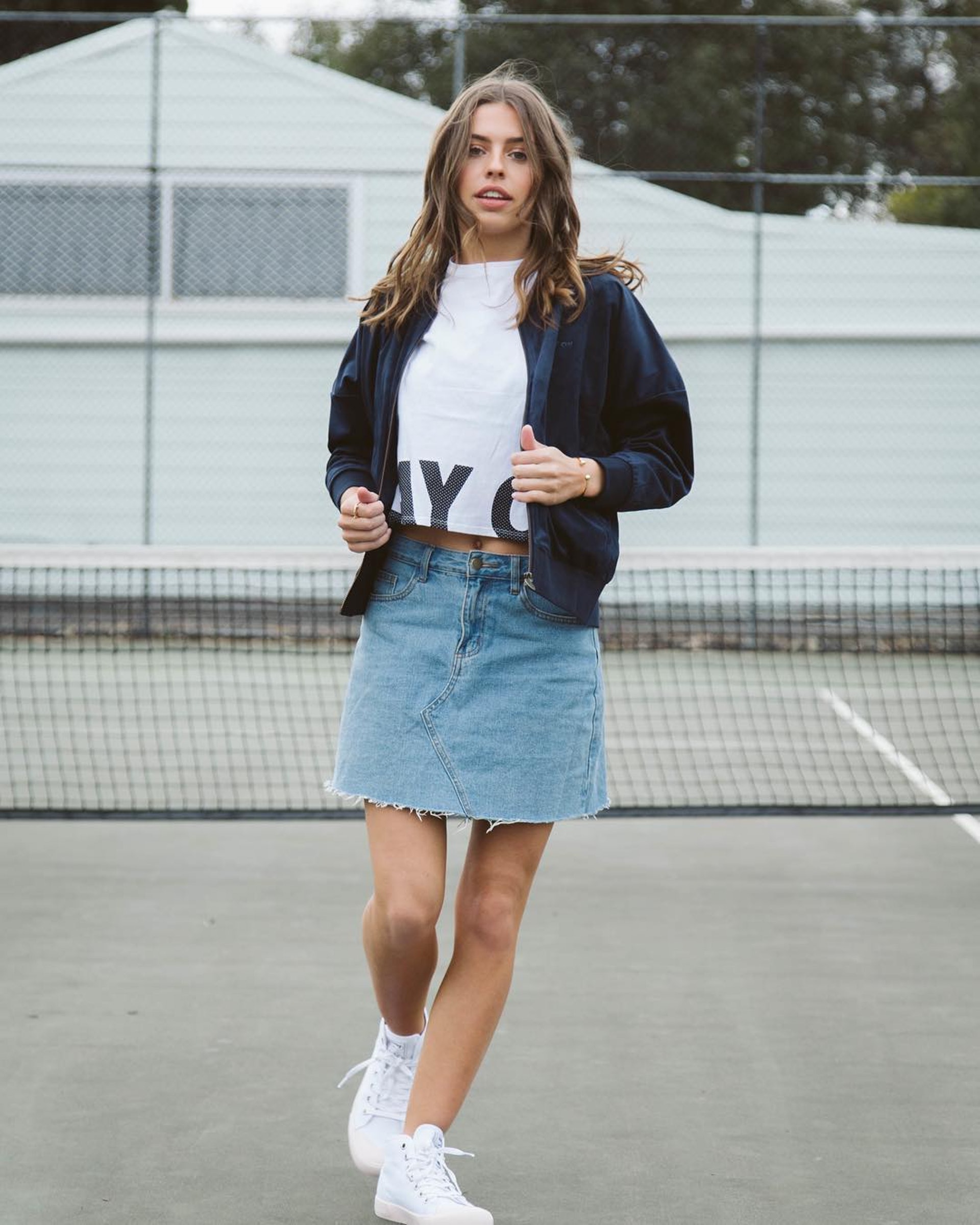 阿sa蔡卓妍高腰半身裙,蔡卓妍机场同款鞋子