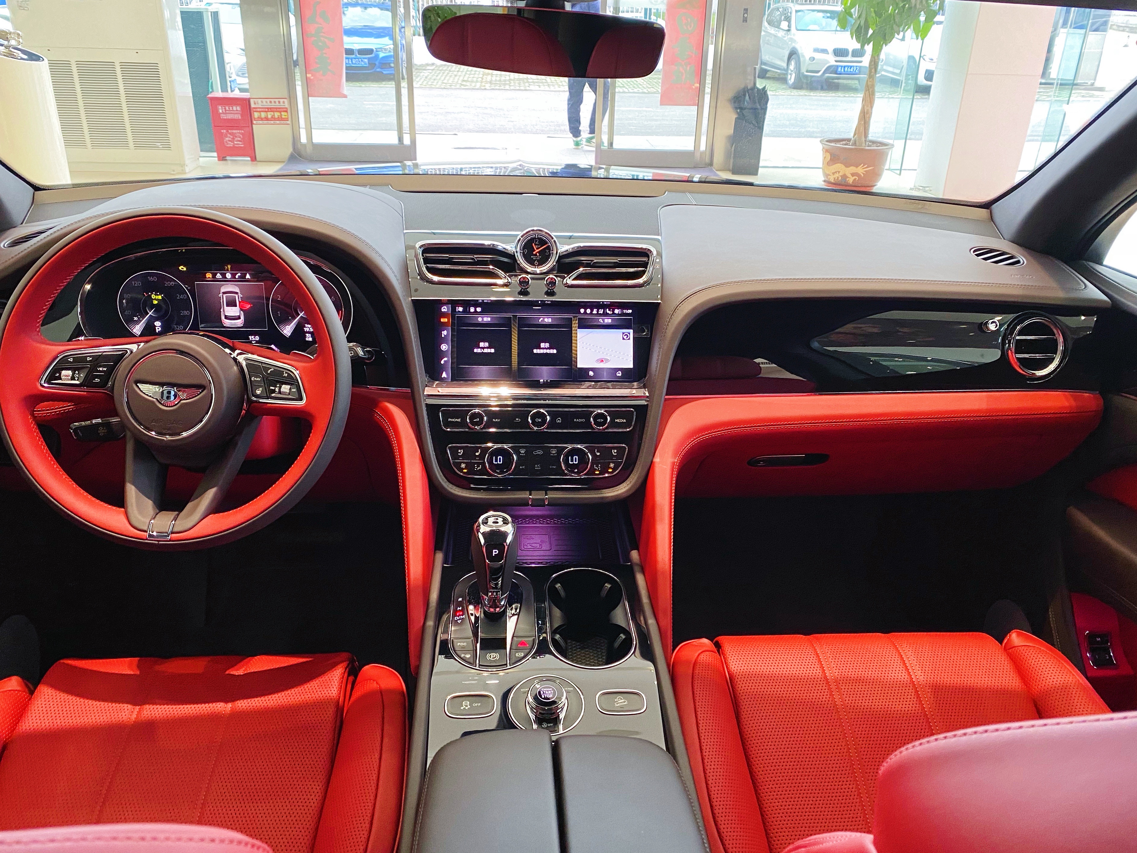 开宾利添越回老家是什么体验,一天消费差不多400元