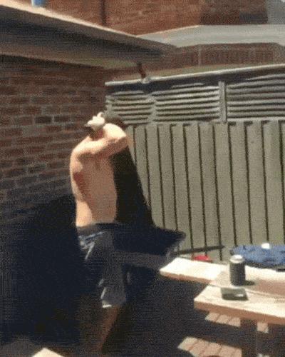 新娘开心的搞笑视频,搞笑gif开心一刻女司机上车