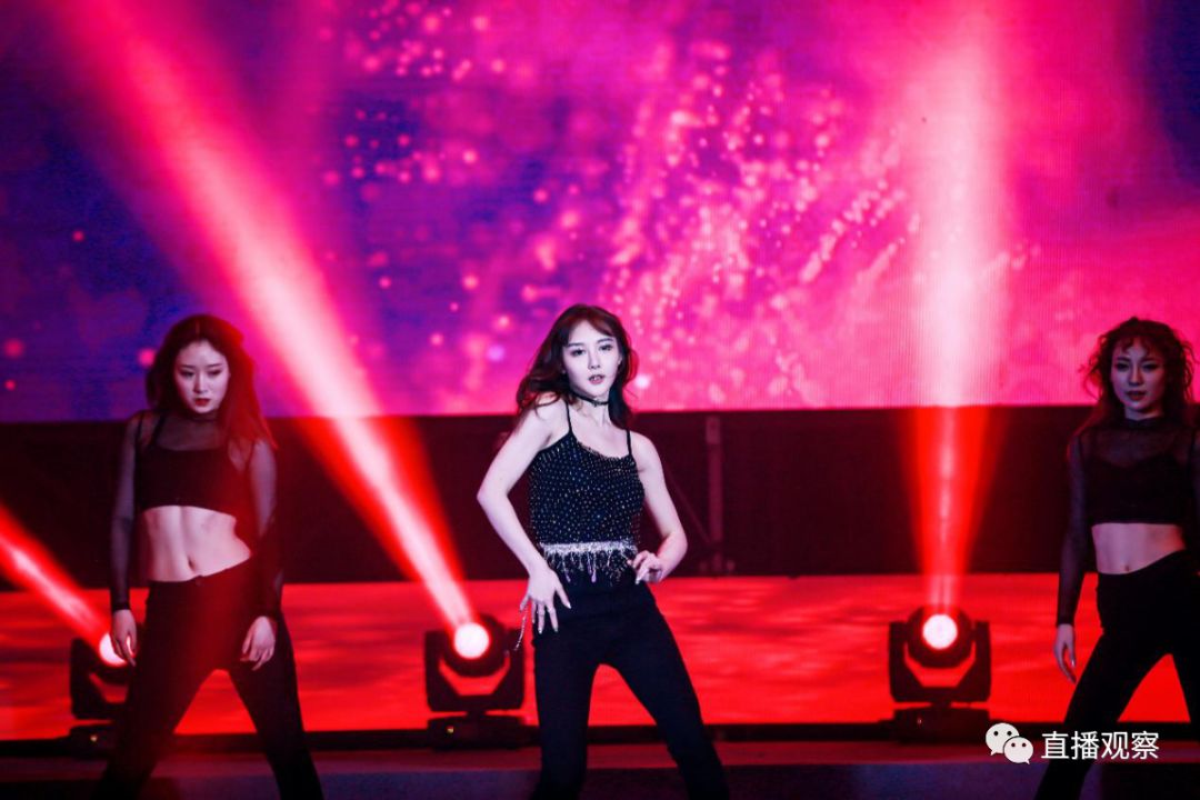 熊猫年度星光盛典璀璨夺目,熊猫直播年度盛典投票入口