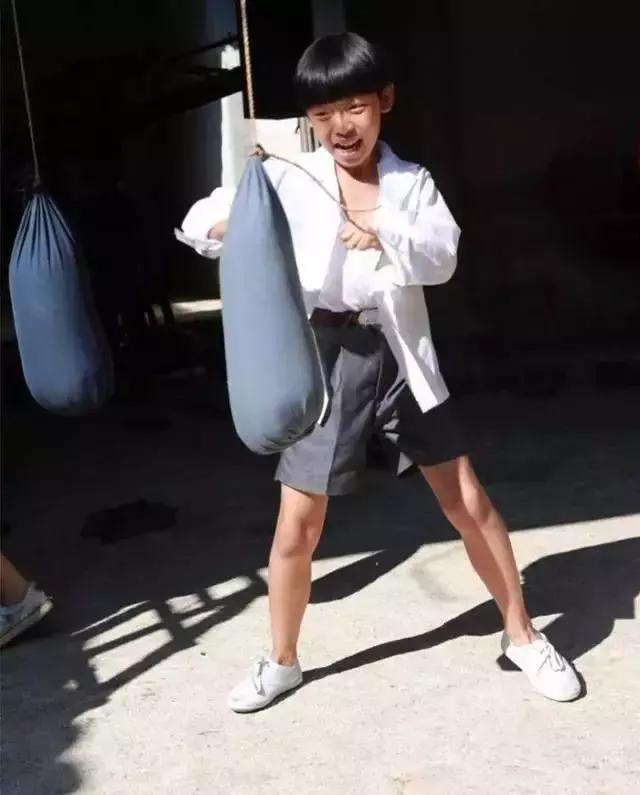 中国版电影摔跤吧爸爸,摔跤吧爸爸在印度什么时候上映