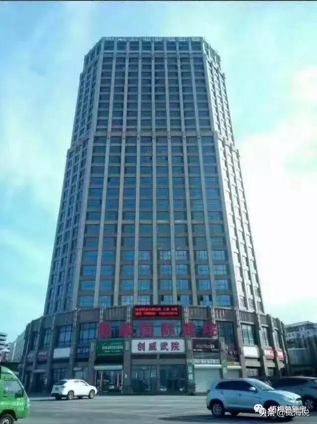 创威集团股份有限公司,创威集团董事长照片