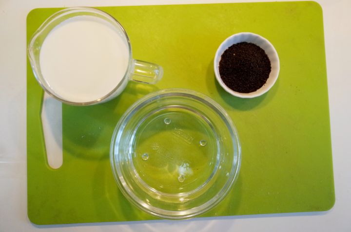 天冷了来一杯暖心热饮,天冷了给自己来杯奶茶