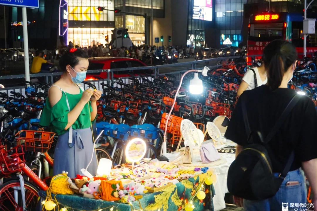 月入过万“假象”背后，深圳地摊江湖里的残酷与心酸