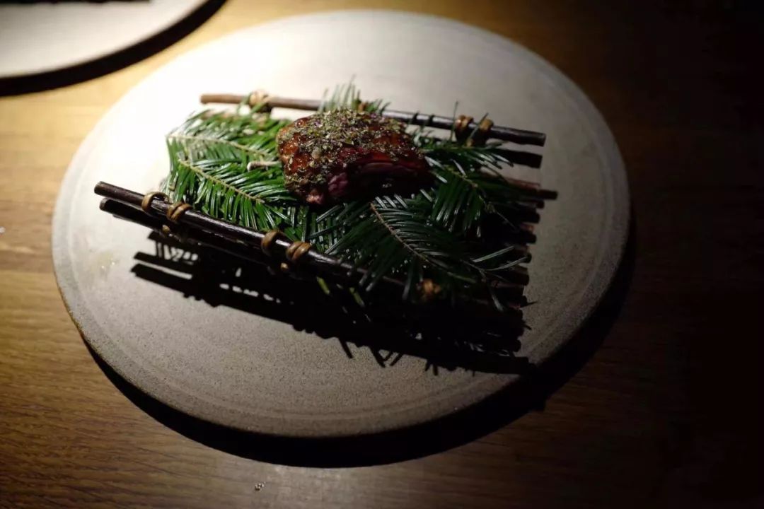 世界第一餐厅NOMA:“有什么吃什么”的能耐和“改变世界”的勇气