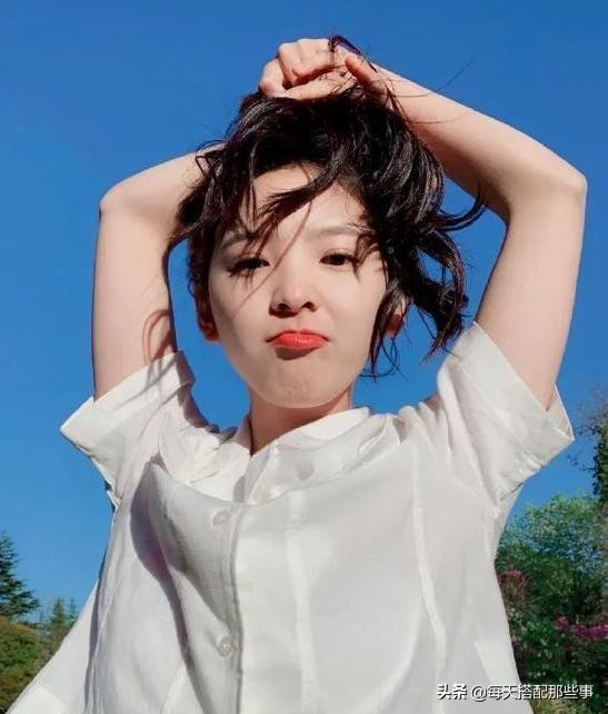 简单3步让你的皮肤白白嫩嫩,一个动作让你皮肤白又嫩