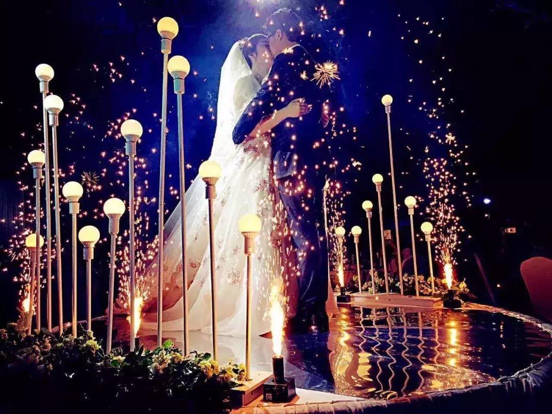 童话变现实！魔都宇宙级城堡婚礼，比爱丽丝仙境还美！