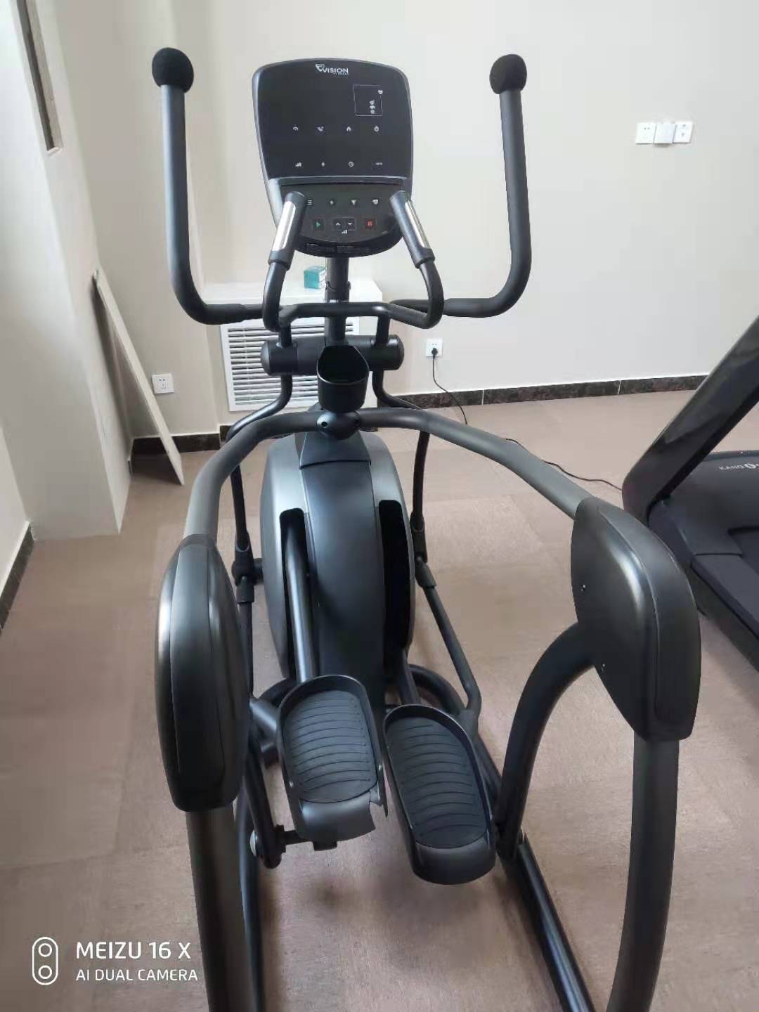 健身房常用有氧器材介绍,暴汗燃脂瘦全身有氧训练健身房