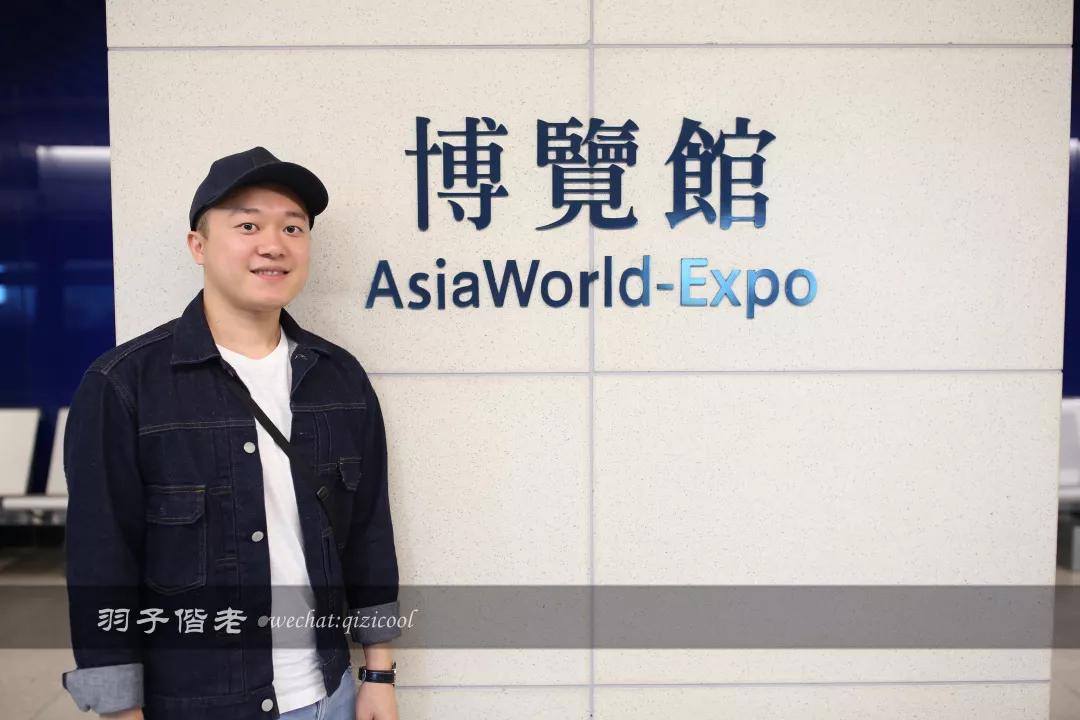 香港机场的回忆 (在香港机场旅行)