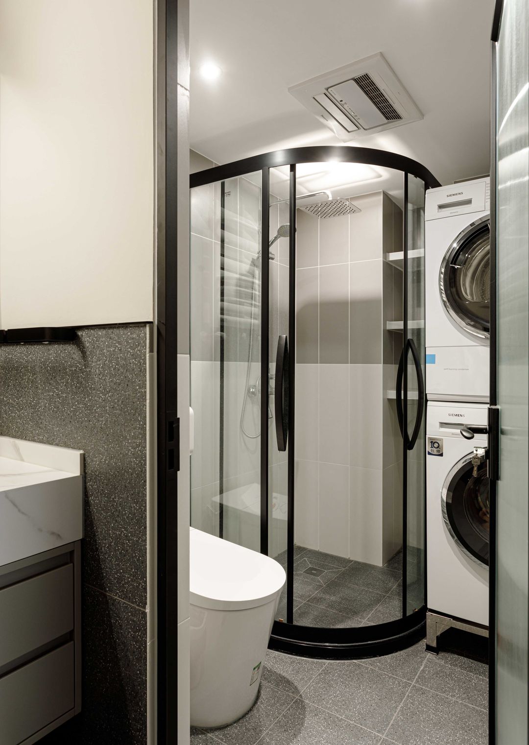 北京夫妻改造老破小,北京夫妻全屋水泥极简装修风格