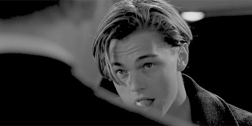 绌胯吇浜嗕笉濡ㄨ瘯璇曠畝绾﹂,濡備綍鍦ㄤ紭琛e簱绌垮嚭娼劅