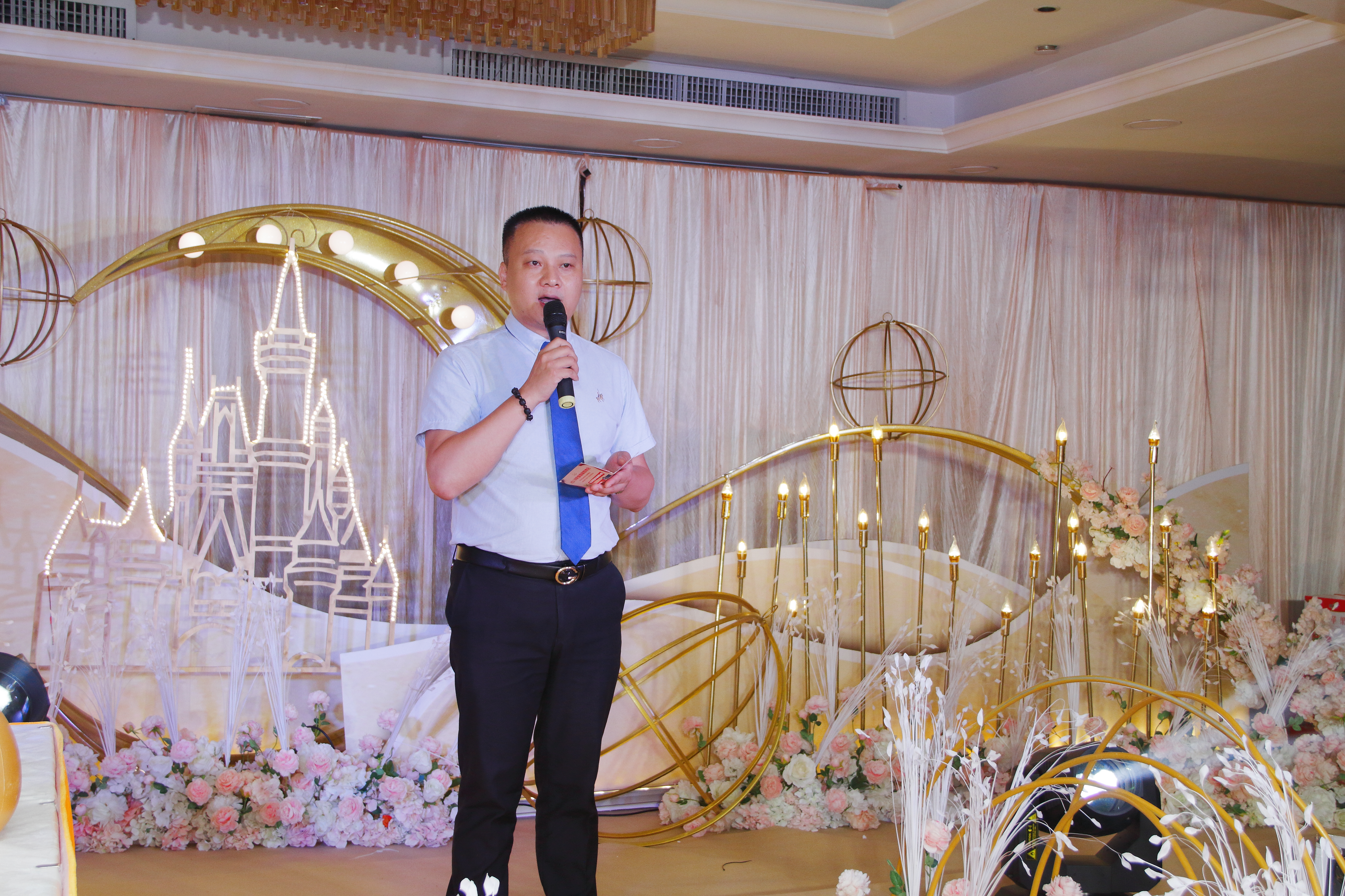 亲民不贵！荣誉第二届婚博会在榕盛大开幕