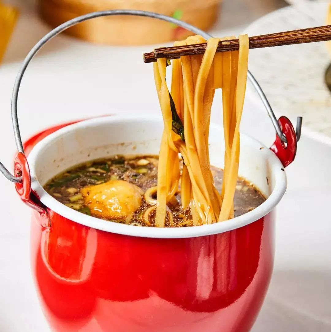 请你喝一年1點點，还送Mac口红，这是什么神仙操作